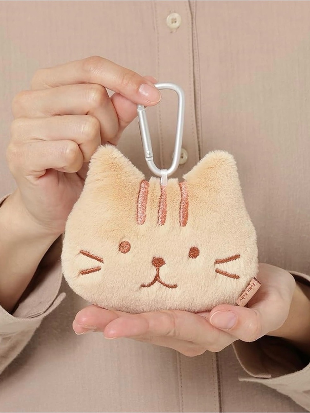 Fuku Fuku Nyanko plush face pouch by HAPiNS, set of two
